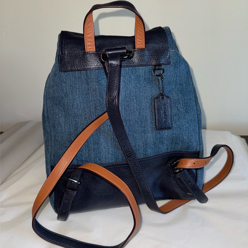 COACH No. 37975 Turnlock Rucksack in Colorblock Denim & Navy Backpack Purse Bag - Picture 4 of 16